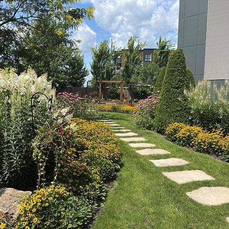 Hotel Rive Gauche Beloeil Екстериор снимка