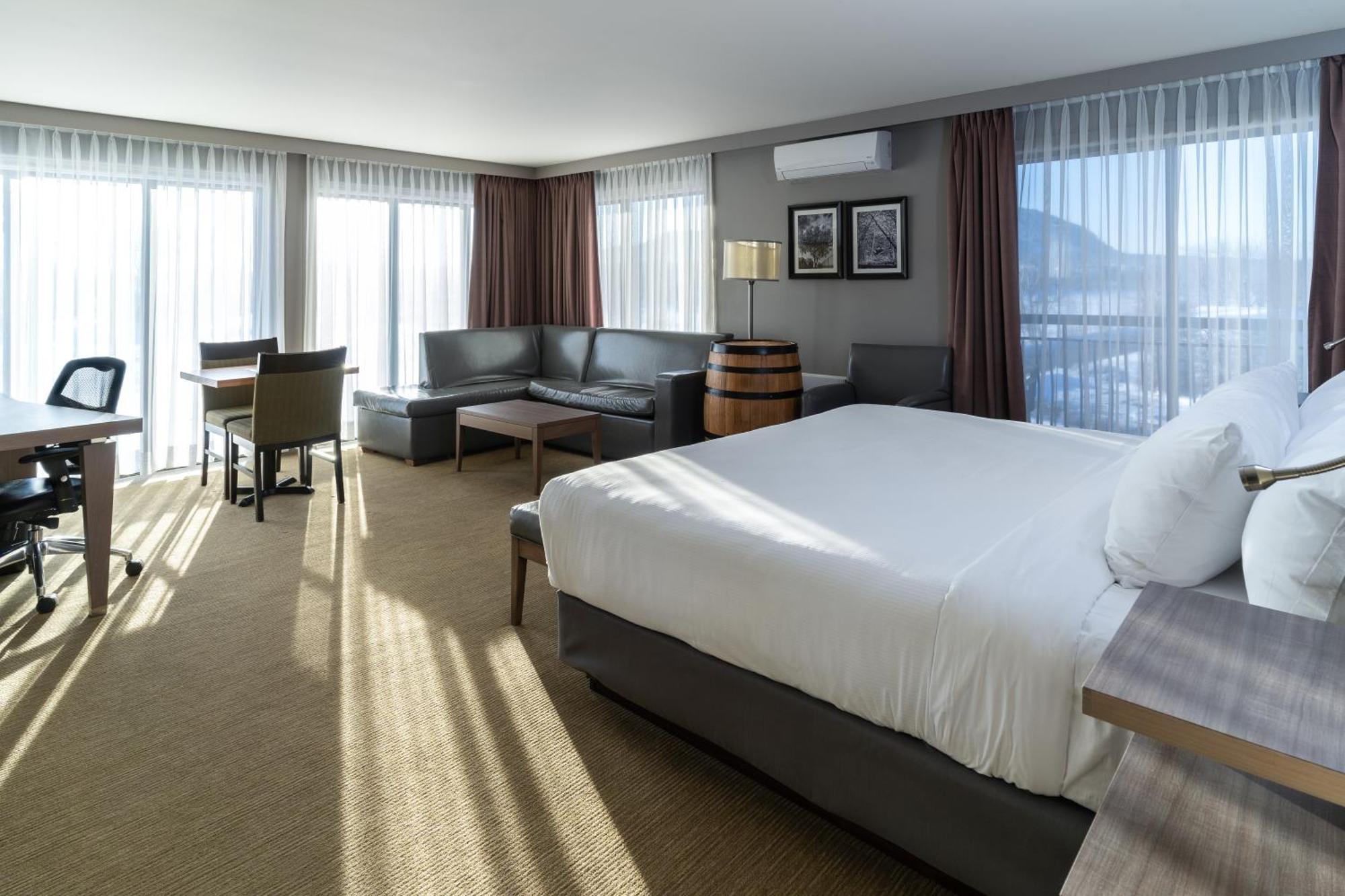 Hotel Rive Gauche Beloeil Екстериор снимка